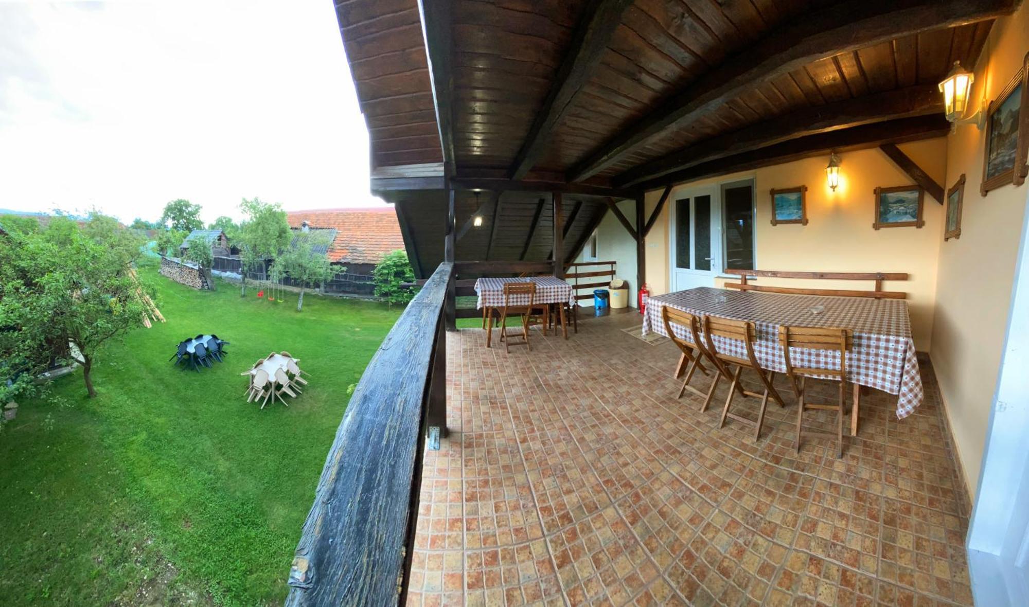 Hotel Casa Popa Cîrţişoara Esterno foto