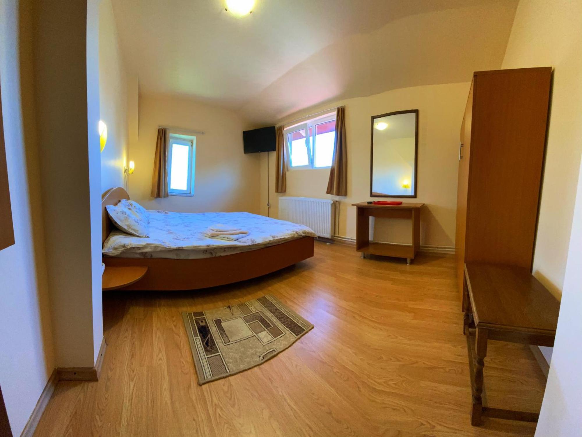 Hotel Casa Popa Cîrţişoara Esterno foto