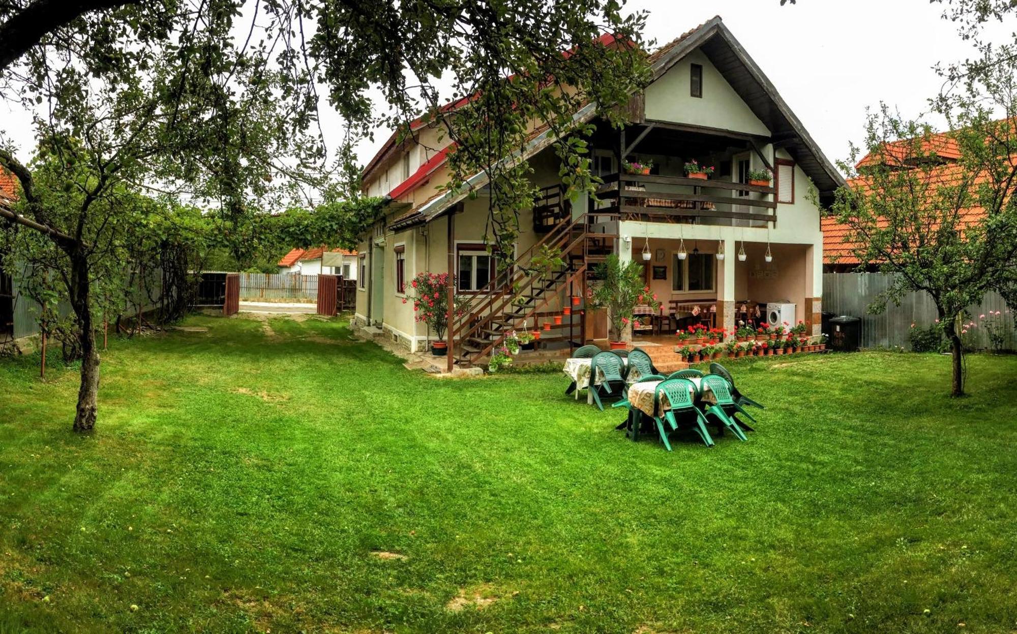 Hotel Casa Popa Cîrţişoara Esterno foto