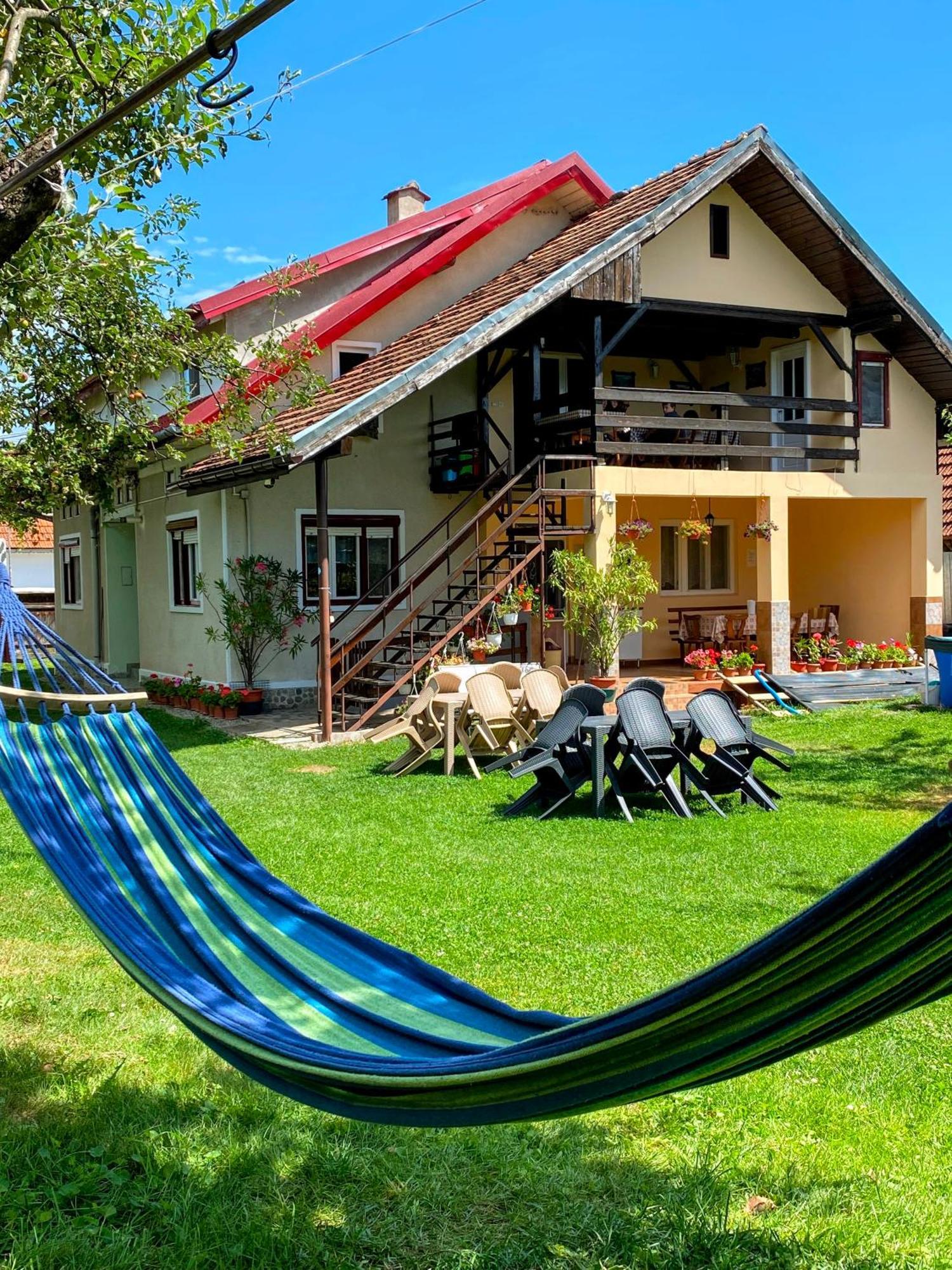 Hotel Casa Popa Cîrţişoara Esterno foto